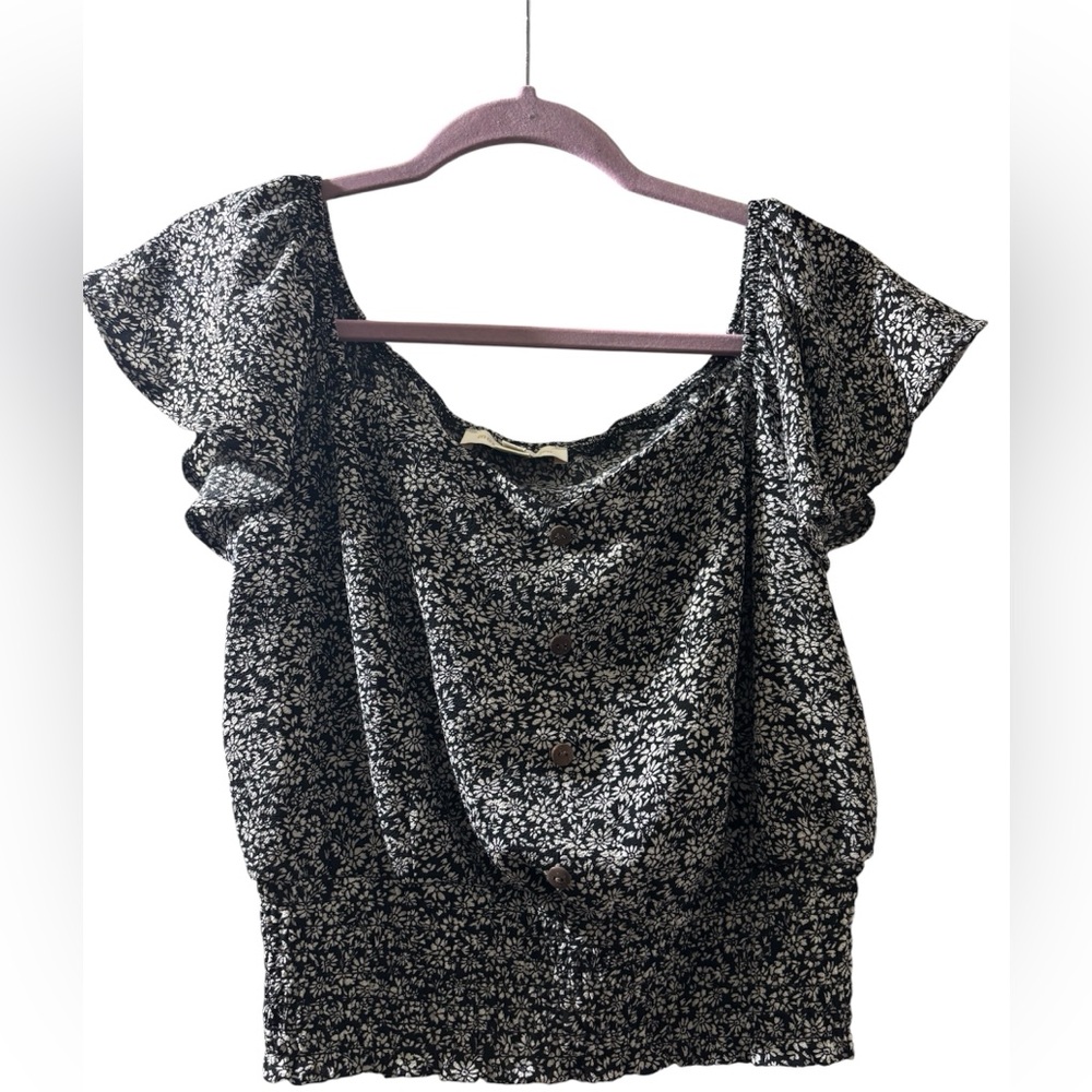 Monteau Black and White Floral Blouse